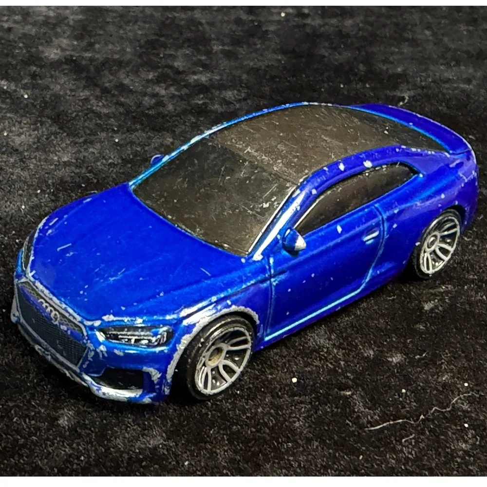 Hot Wheels-Lot of 4: Mazda Cosmo Sport, Lamborghini Urus, VW Beetle, Audi RS5